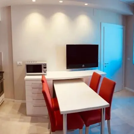 Covo Di Jack Waterfront Fiera Mare Apartment