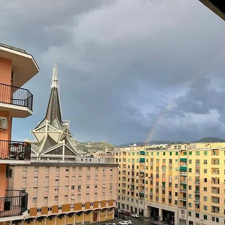 Covo Di Jack Waterfront Fiera Mare Gênes