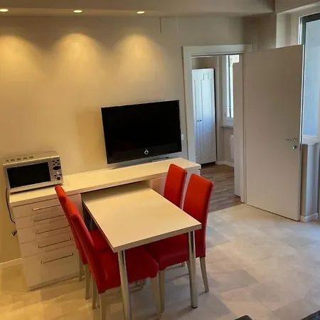 Covo Di Jack Waterfront Fiera Mare Apartment Genoa
